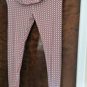 Houdstooth type print leggings